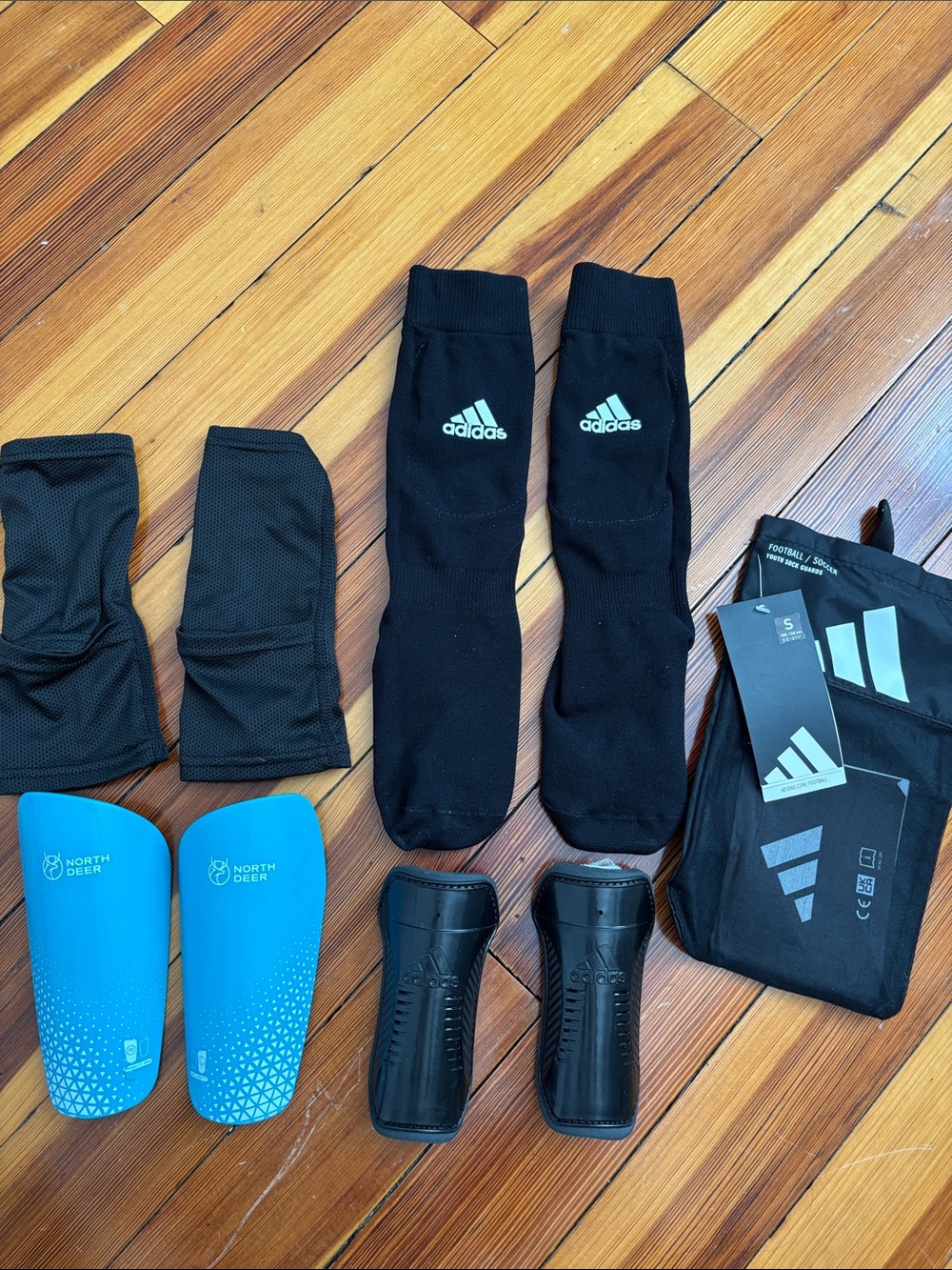 adidas Youth Soccer Socks / Guards Blue North Deer Shin Guards